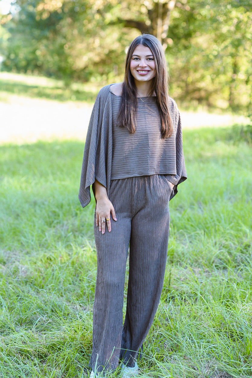 Easy Elegance Pleated Pant Set – Mocha