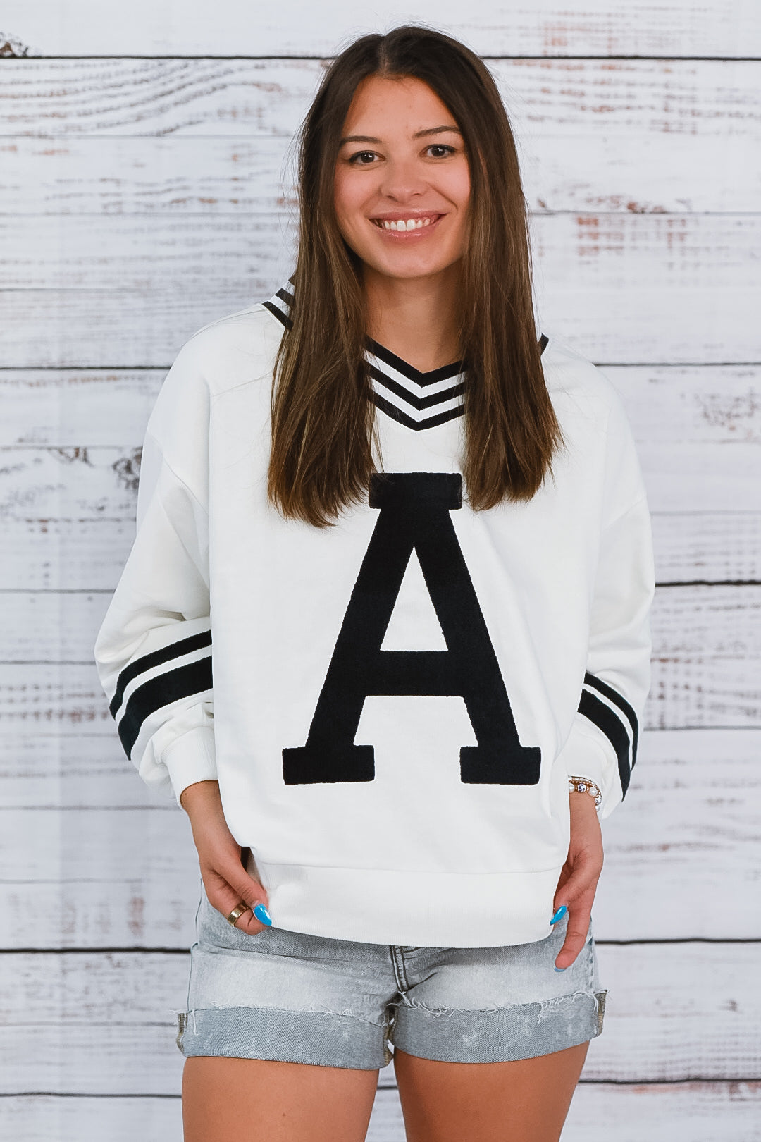 Auburn A White and Navy Pullover Top