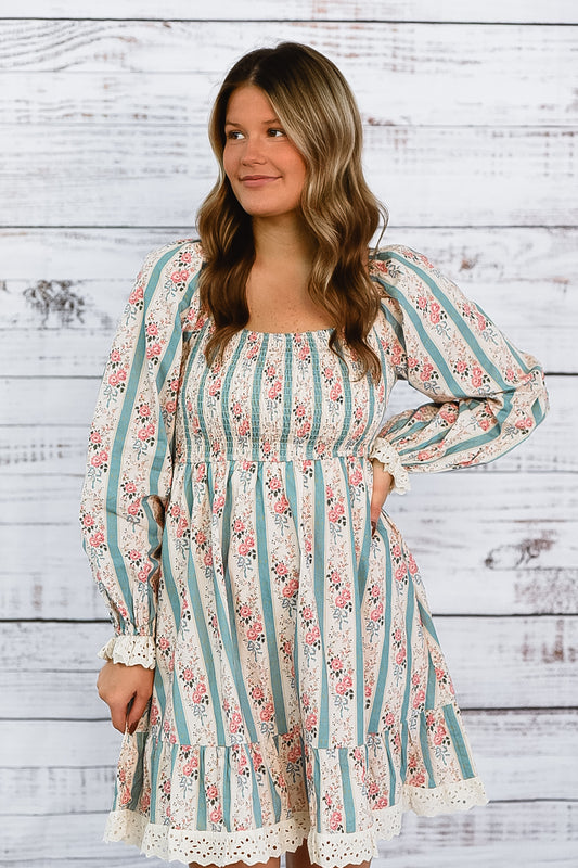 Vintage Rose Lace Trim Dress